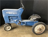 Vintage Ertl Ford 8000 Cast Pedal Tractor.