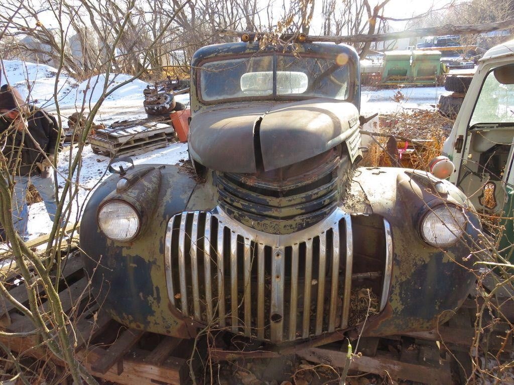 1941 CHEV MAPLE LEAF COMPLETE CAB & HOOD & FENDERS