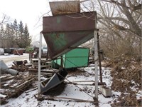 8FT HIGH HOPPER  / PIG FEEDER