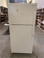 GE Standard Refrigerator (Tested)