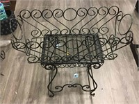 Pair Metal Wire Small Stands