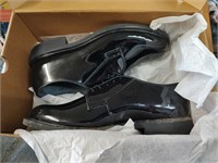 Size 8.5 Men's Oxford Shoes-New in Box