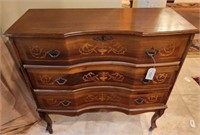 FRENCH PROVINCIAL 3 DRAWER GENTLEMAN'S CHEST
