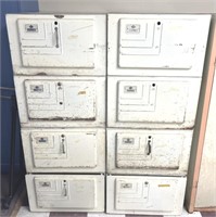Metal cabinet/ drawers