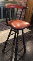 Bar/Kitchen Stool with Spindle Legs and Back