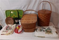 Picnic Baskets & Picnic Supplies