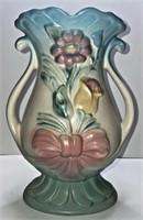 Vintage 1940's Hull Art - Bow Knot Vase - B-7