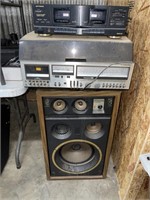 Miscellaneous Turntables and  2 Speakers