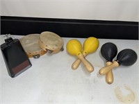 Music lot two sets of maracas to tambourines