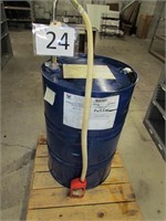Valvoline 55 Gallon Drum of Oil and Pump