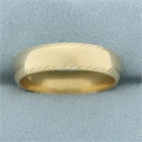 Mens Etched Edge Wedding Band Ring in 14k Yellow G