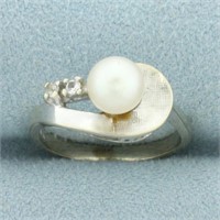 Pearl Ring in 10k White Gold