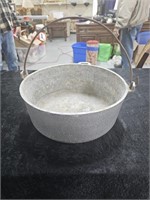 Cast aluminum pot, Planter