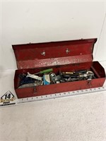 19" Metal Tool Box With Contents
