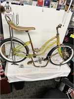 Vintage Schwinn Banana Seat Sting Ray Bike