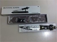 NIB hunting knife with display
