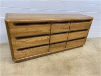 9-drawer Modern Dresser