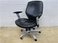 Upholstered Rolling Adj. Office Chair
