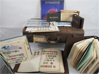 VINTAGE SUITCASE WITH ESTATE COLLECTION OF STAMPS: