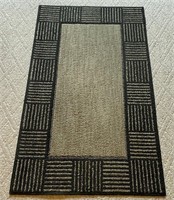 R - AREA RUG 50X30" (M9)