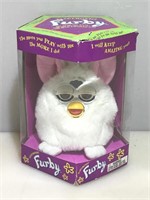 NWT 1998 Furby 70-800 in Original Box