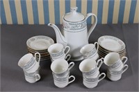 S: Lynns Fine China Tea Set - Service for 12