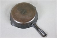 S: Griswold #5 Cast Iron Frying Pan