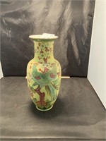 Vintage Porcelian Chinesse Vase