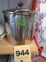 Stainless stock pot