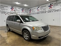 2010 Chrysler Town & Country- Titled - NO RESERVE
