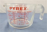 Pyrex 1 qt glass measuring cup