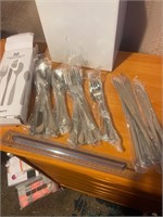 New Stainless Steel Flatware set for 6 l-see desc