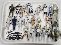 ASSORTED LOT OF MODERN STAR WARS ACTION FIGURES