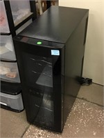 Haier Dual Zone Wine Cooler - looks new