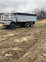 Ford grain truck non running gas 18’ steel bed