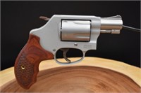 S&W M637 Revolver 38 Special snDMX1653 bn259