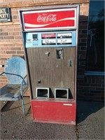 Vintage Coca Cola Vending Machine