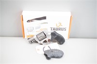 (R) Taurus Model 856 .38 Special Revolver