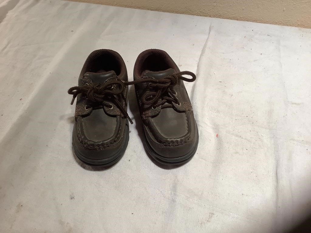 Toddler Rugged Outback Shoes Size 7