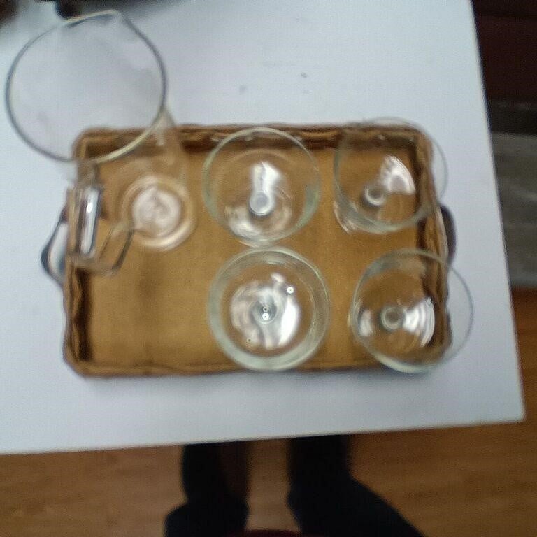 Pitcher & 4 Glasses in serving tray