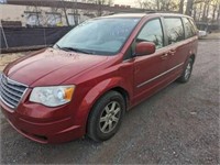 2010 Chrysler Town and Country   STOCK # 4792