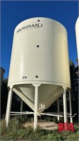 Meridian M1615, 3200bu., grain bin