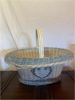 Decorative white/blue basket large