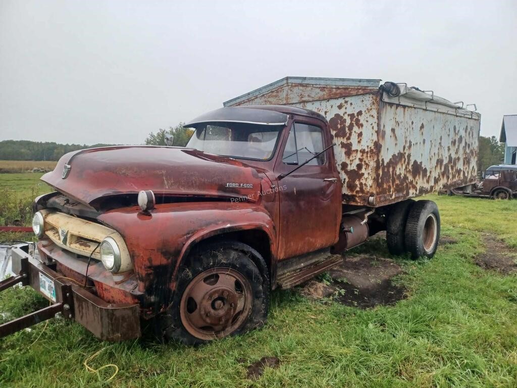 Ford F-600 Box Bed Truck *Non-Runner*