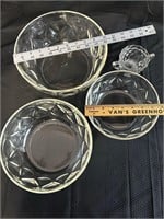 4 Nested Glass Bowl Set