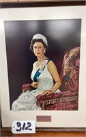 Queen Elizabeth Commemorative Silver Jubilee