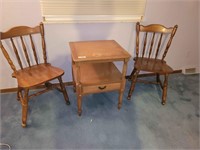BRBC 3pc oak stand and chairs furniture 19dX21w26