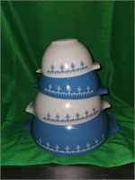 Vtg Pyrex Snowflake Cinderella Nesting Bowls