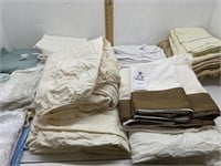 Bedding-Assortment of King Size Sheets,