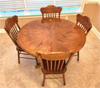 oak dining table w 4 chairs